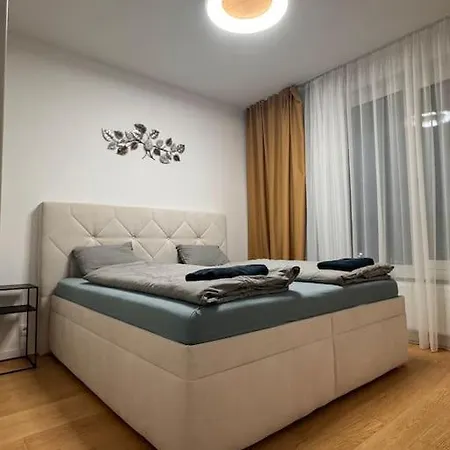 Apartment Danubius 1705 Bratislava